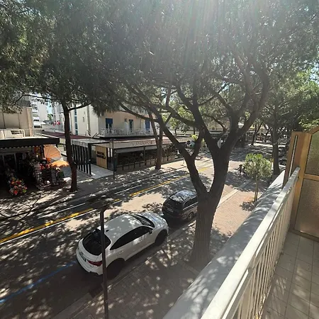 Piazza Mazzini Апартаменты *